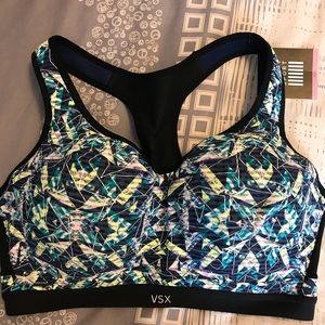 NWT Victoria’s Secret Incredible Sport Bra